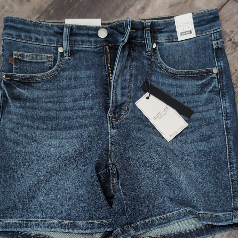 Judy Blue Medium Blue Denim Shorts Tummy Control #JB150334